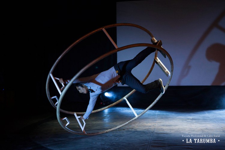 Impulso - La Tarumba - Cecilia Larraburre